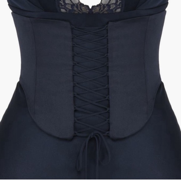 House of CB Corset - Picture 1 of 3